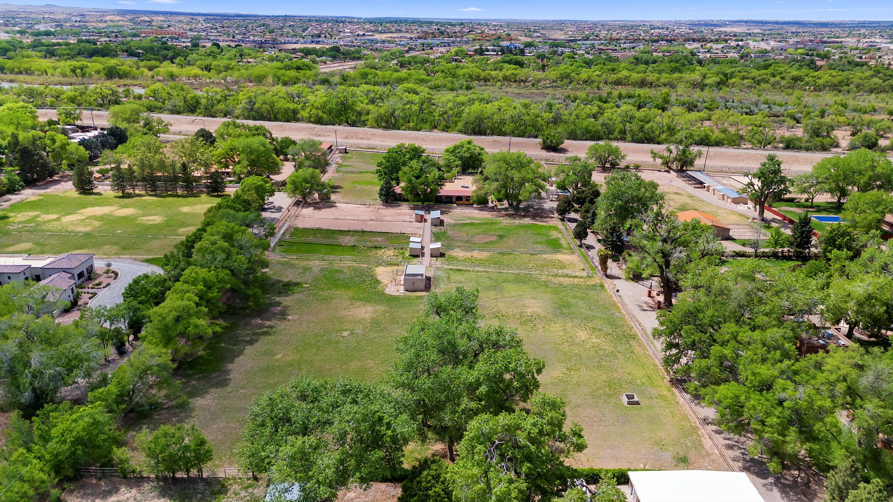8737 Rio Grande Boulevard, Los Ranchos, New Mexico image 9