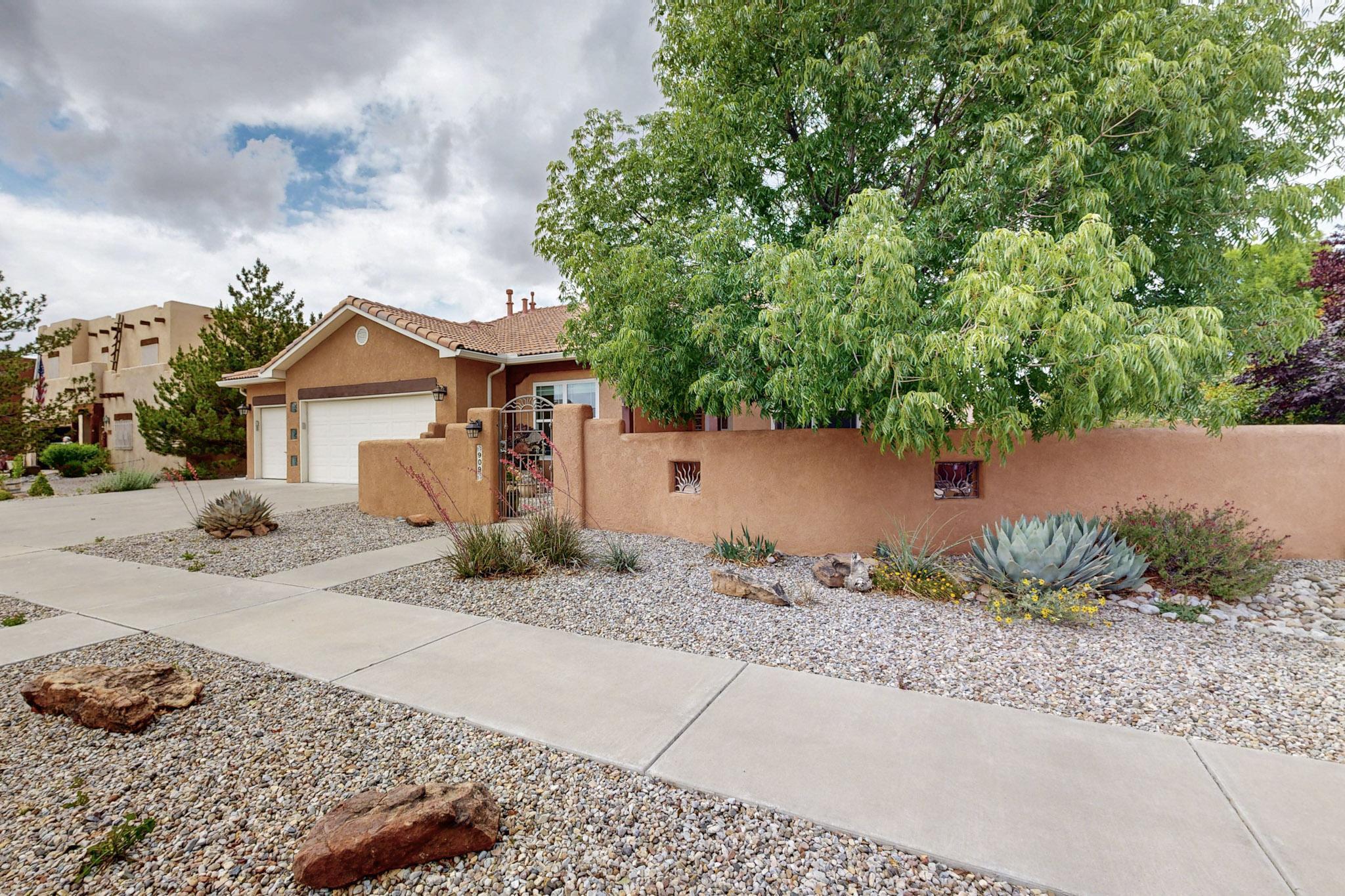 909 Bosque Road, Albuquerque, New Mexico image 2