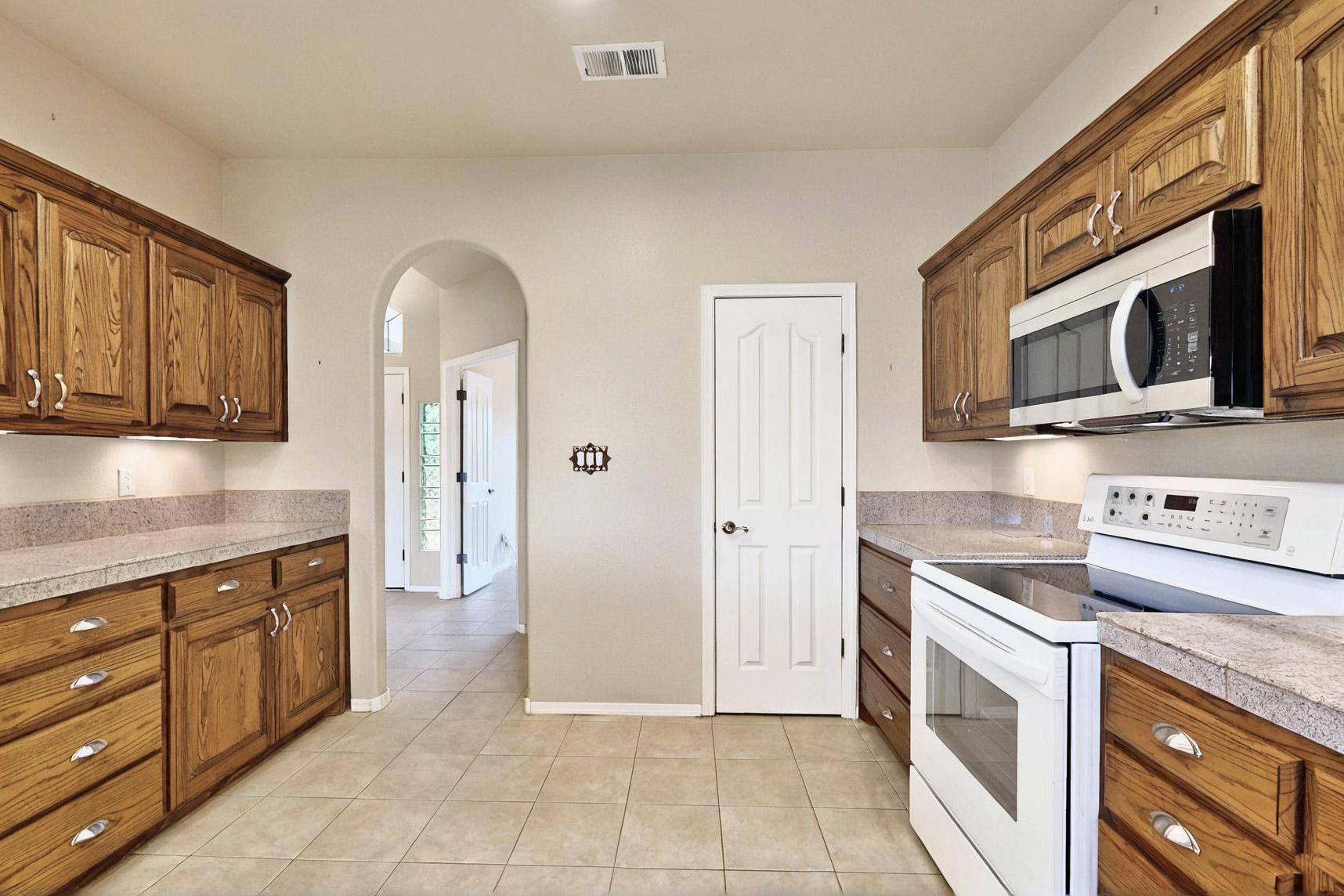 909 Bosque Road, Albuquerque, New Mexico image 17