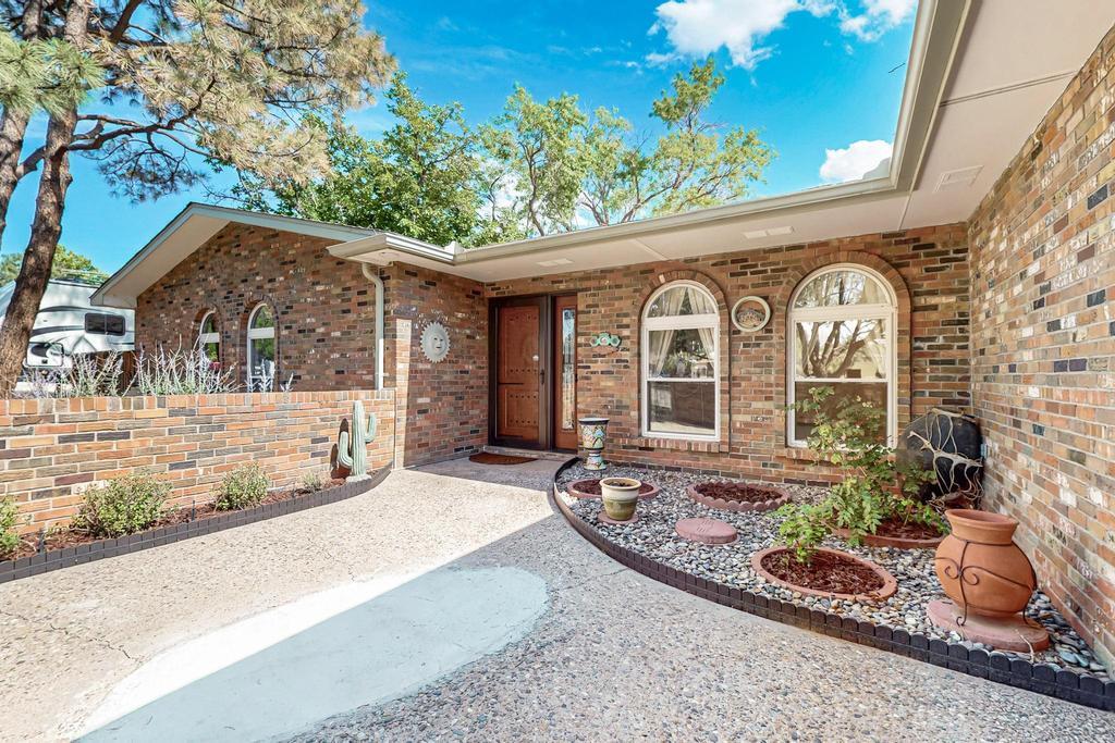 8232 Avenida La Prestina, Albuquerque, New Mexico image 5