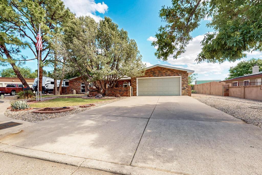 8232 Avenida La Prestina, Albuquerque, New Mexico image 2