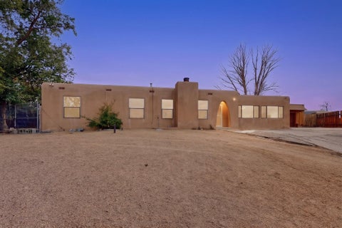 Homes For Sale - 10200 Park Lane<br/> Albuquerque, NM 87114