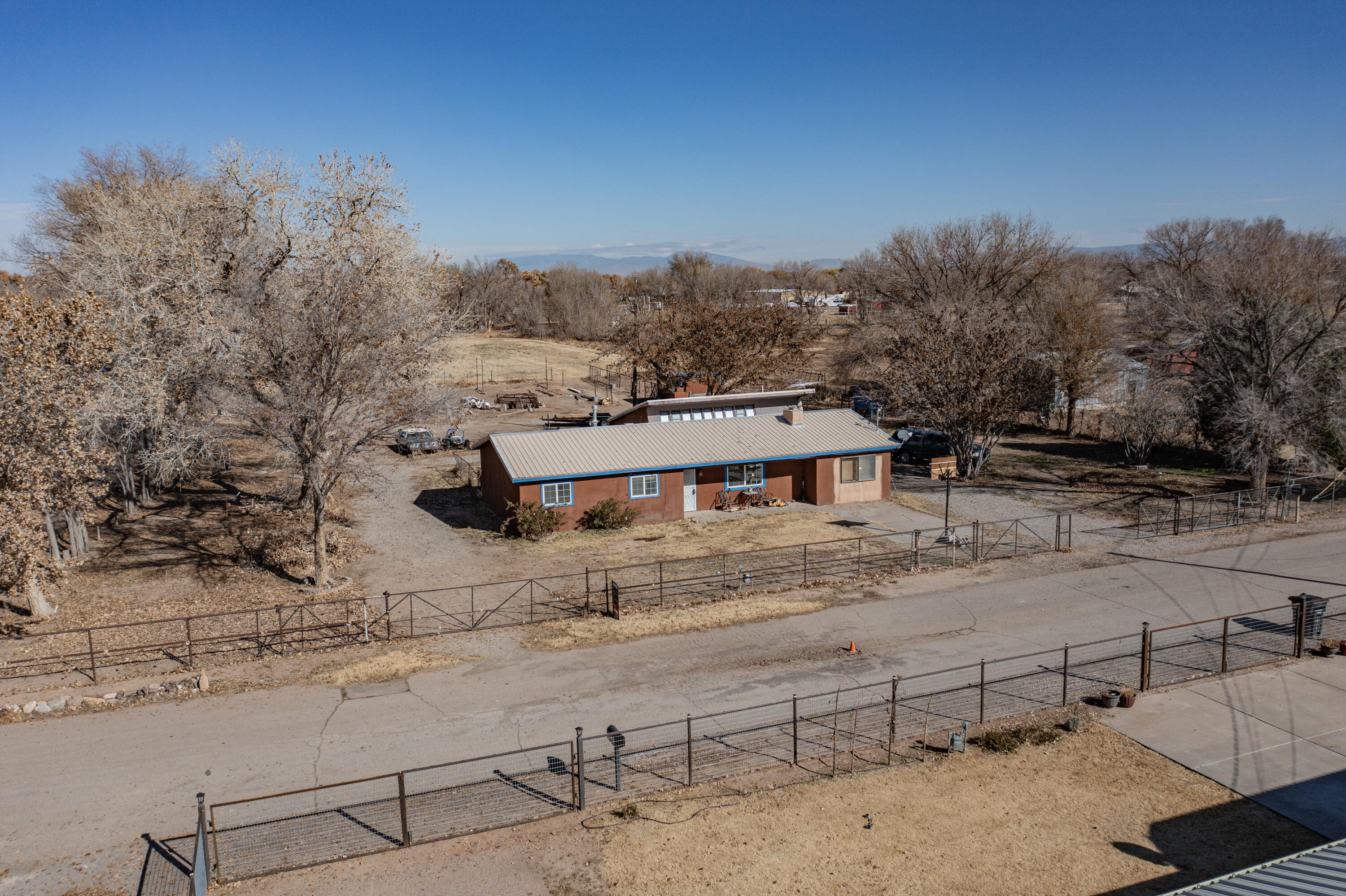 4628 Franklin Road, Los Lunas, New Mexico image 2