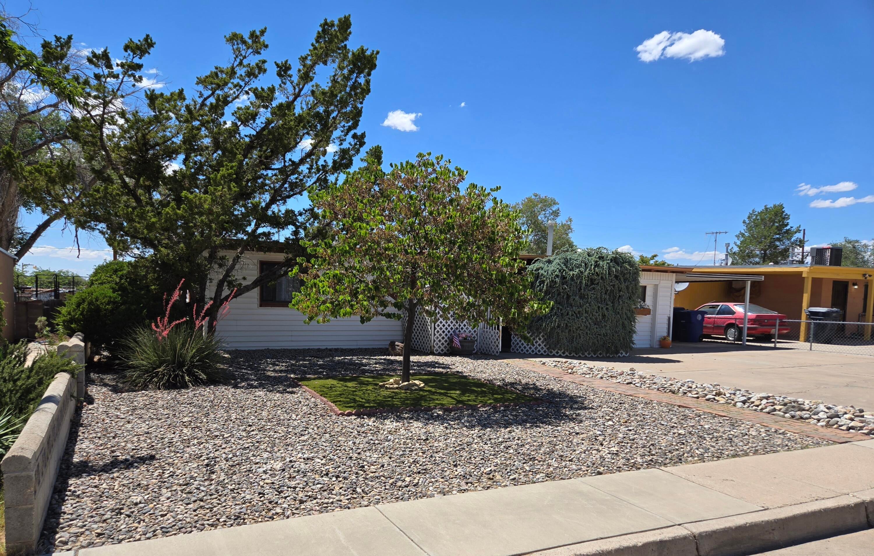 2909 Graceland Drive NE