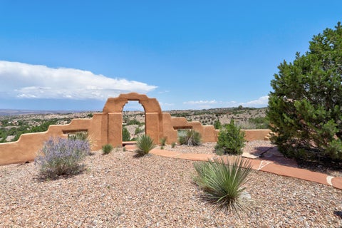 Homes For Sale - 90 Homesteads Road<br/> Placitas, NM 87043