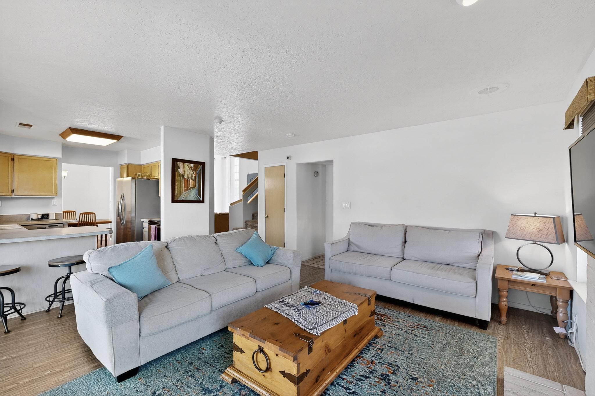 7809 OAKLAND Avenue NE