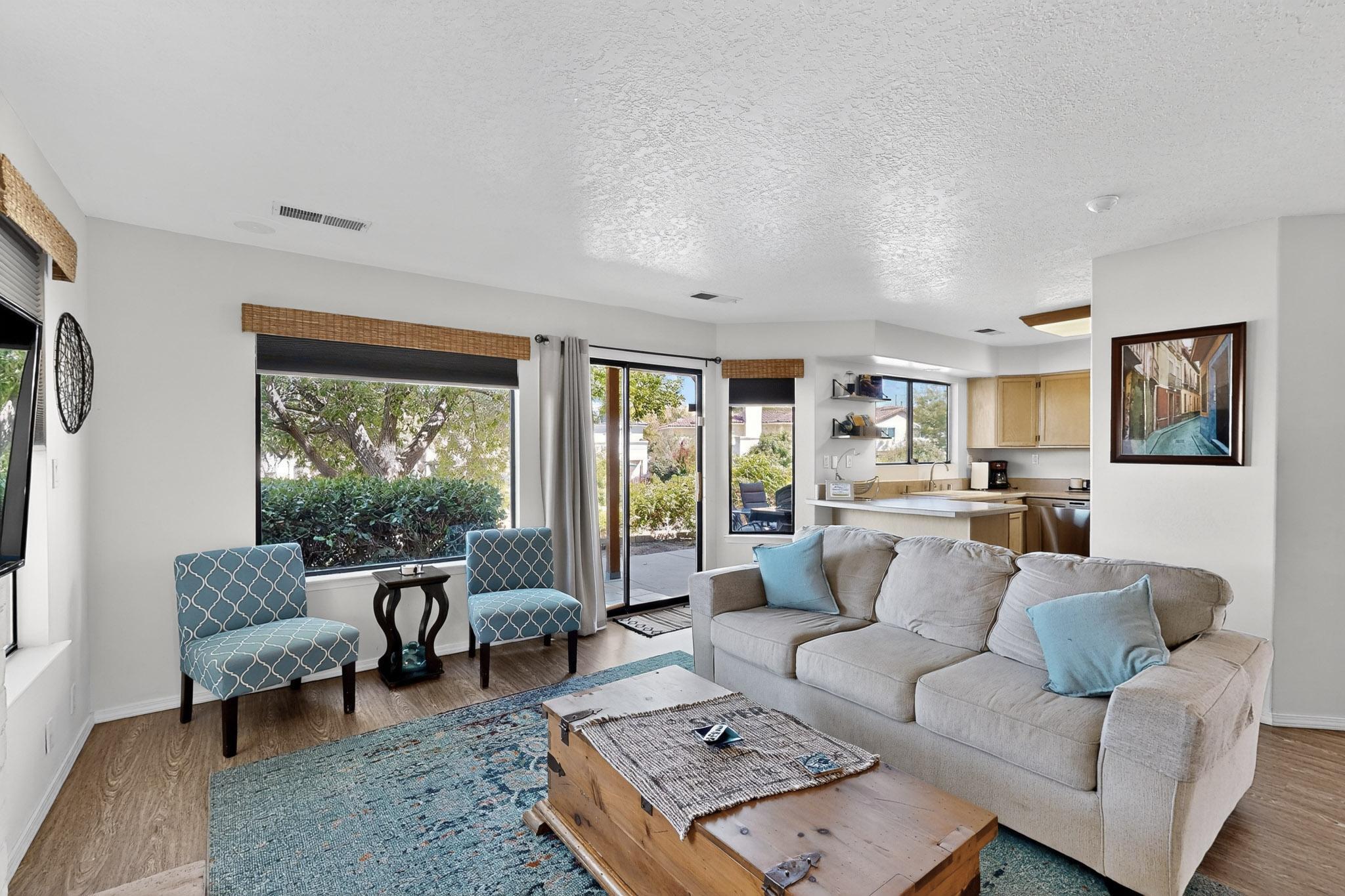 7809 OAKLAND Avenue NE