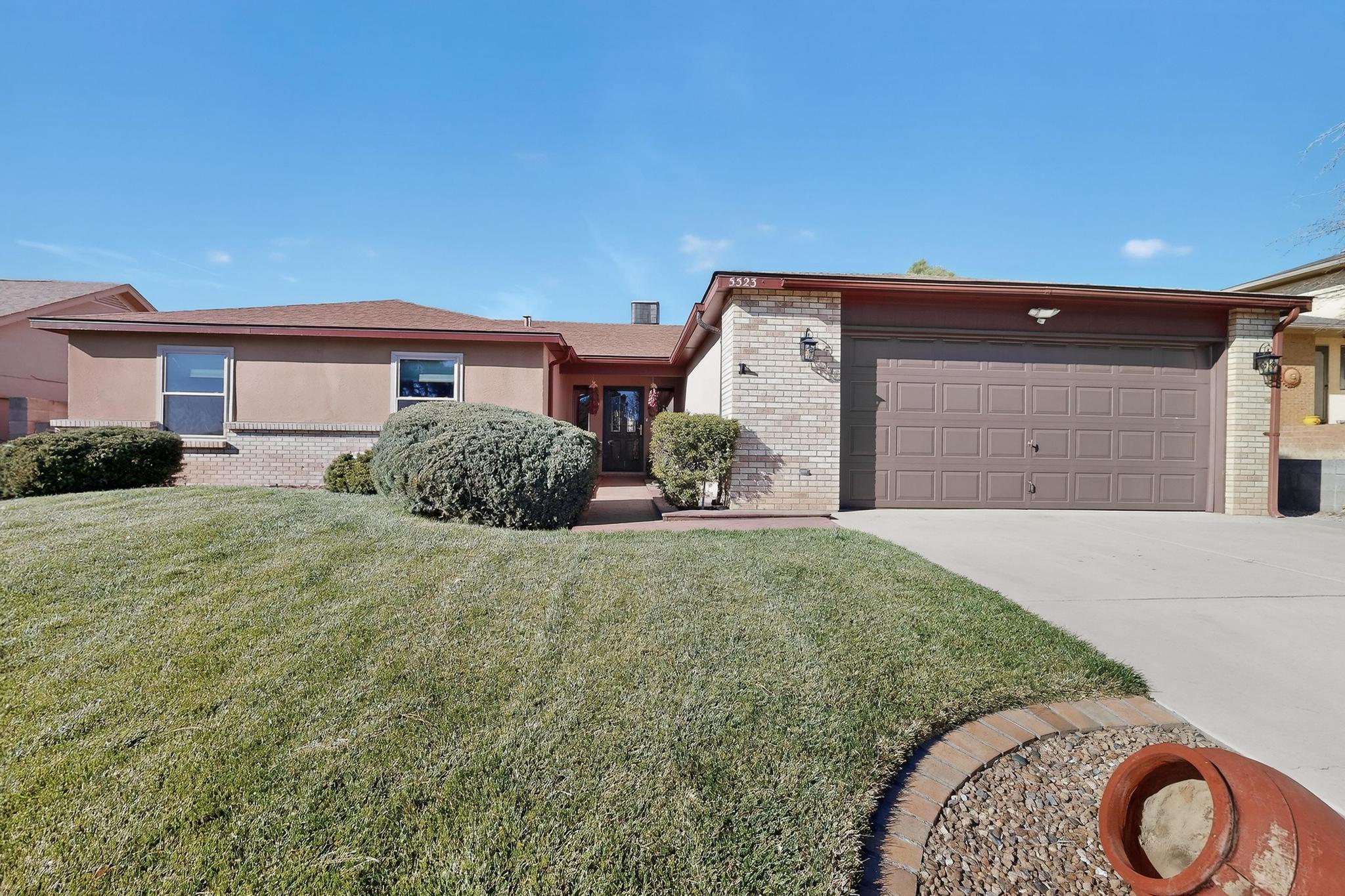 5523 Vista Sandia NE