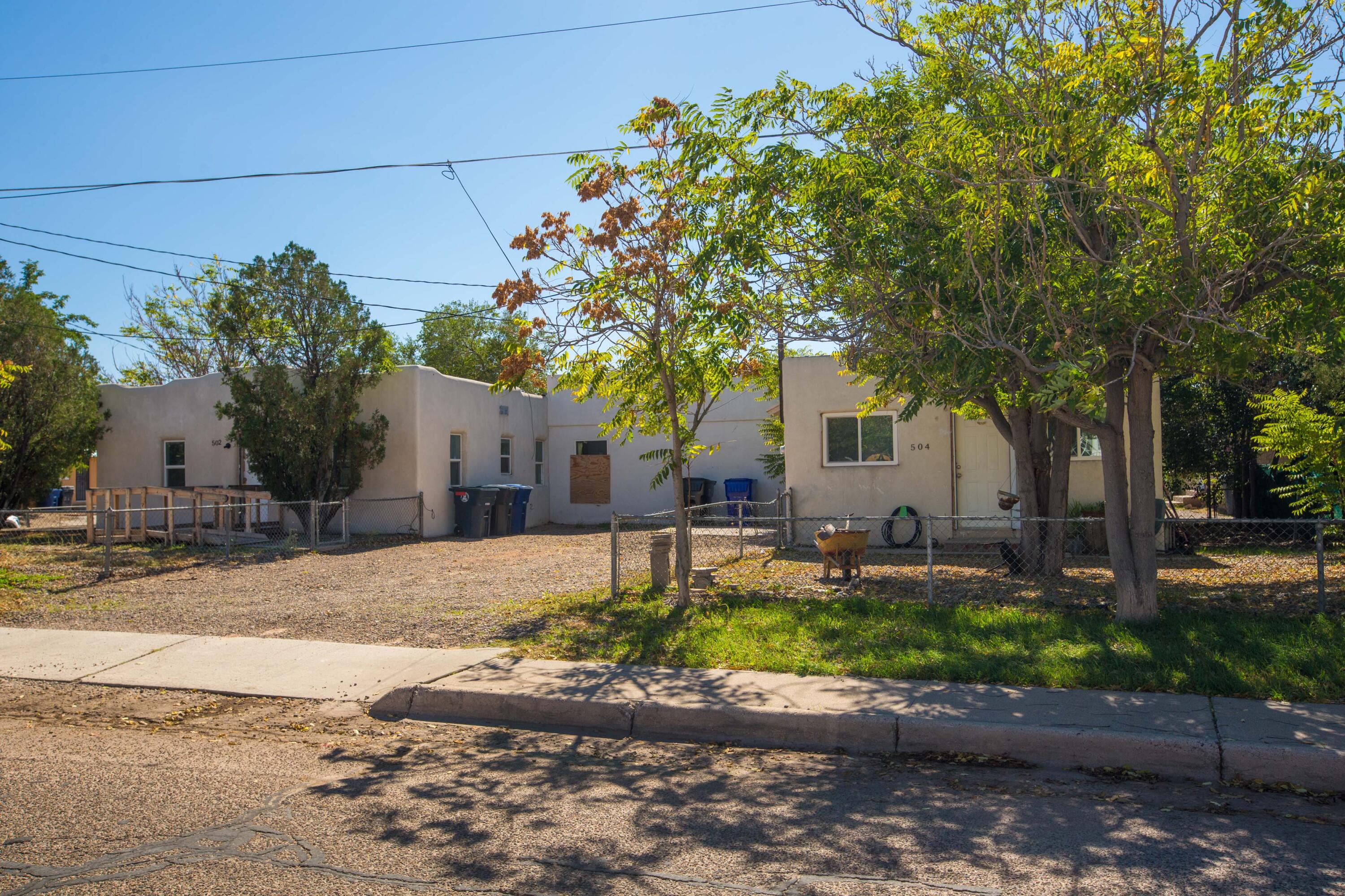 502 Headingly Avenue NW