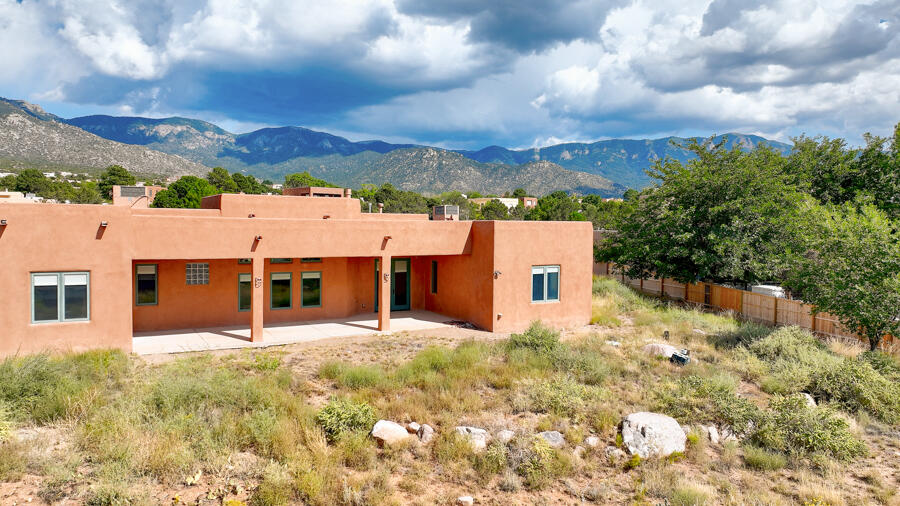 908 Tramway Lane, Albuquerque, New Mexico image 6