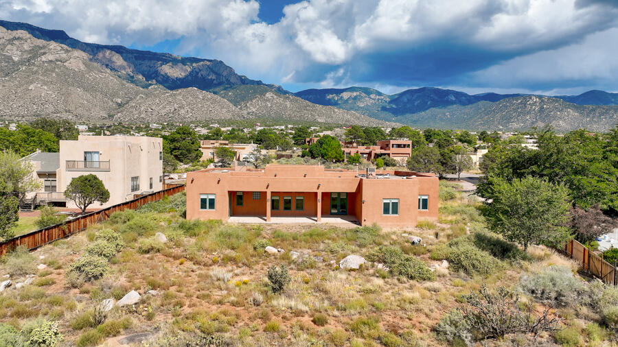 908 Tramway Lane, Albuquerque, New Mexico image 4