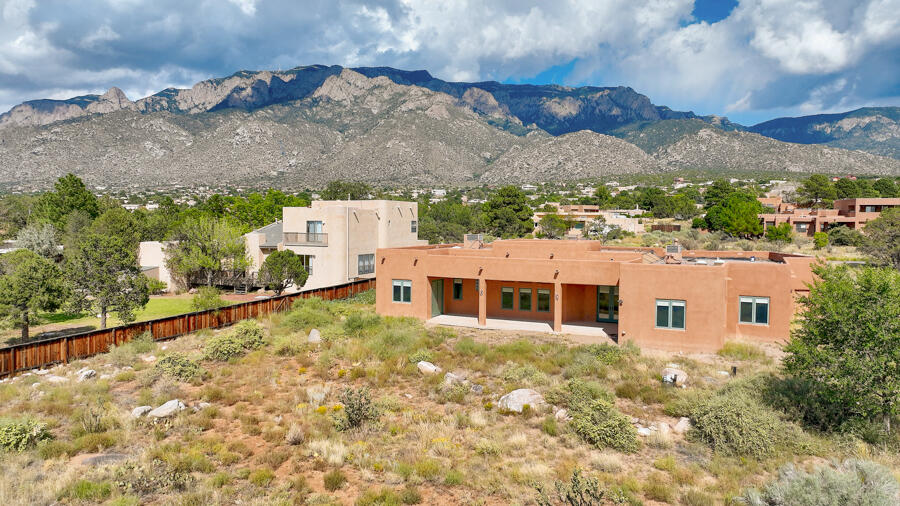 908 Tramway Lane, Albuquerque, New Mexico image 5