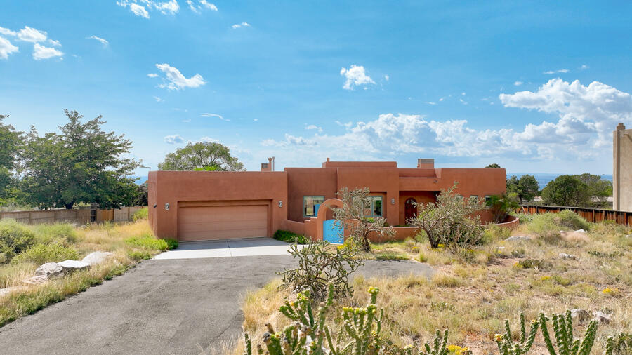 908 Tramway Lane, Albuquerque, New Mexico image 2