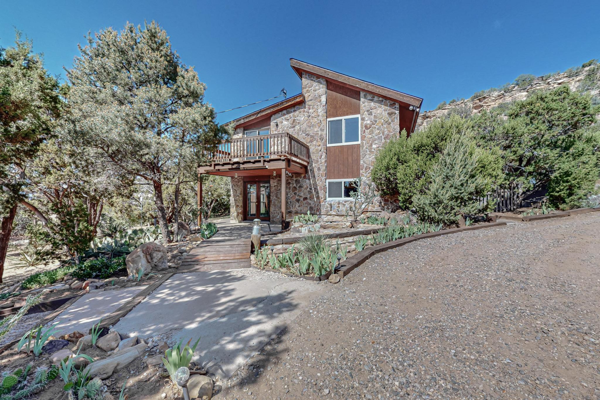 11 Gores Lane, Tijeras, New Mexico image 1