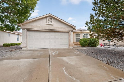 Homes For Sale - 745 Morning Meadows Drive<br/> Rio Rancho, NM 87144