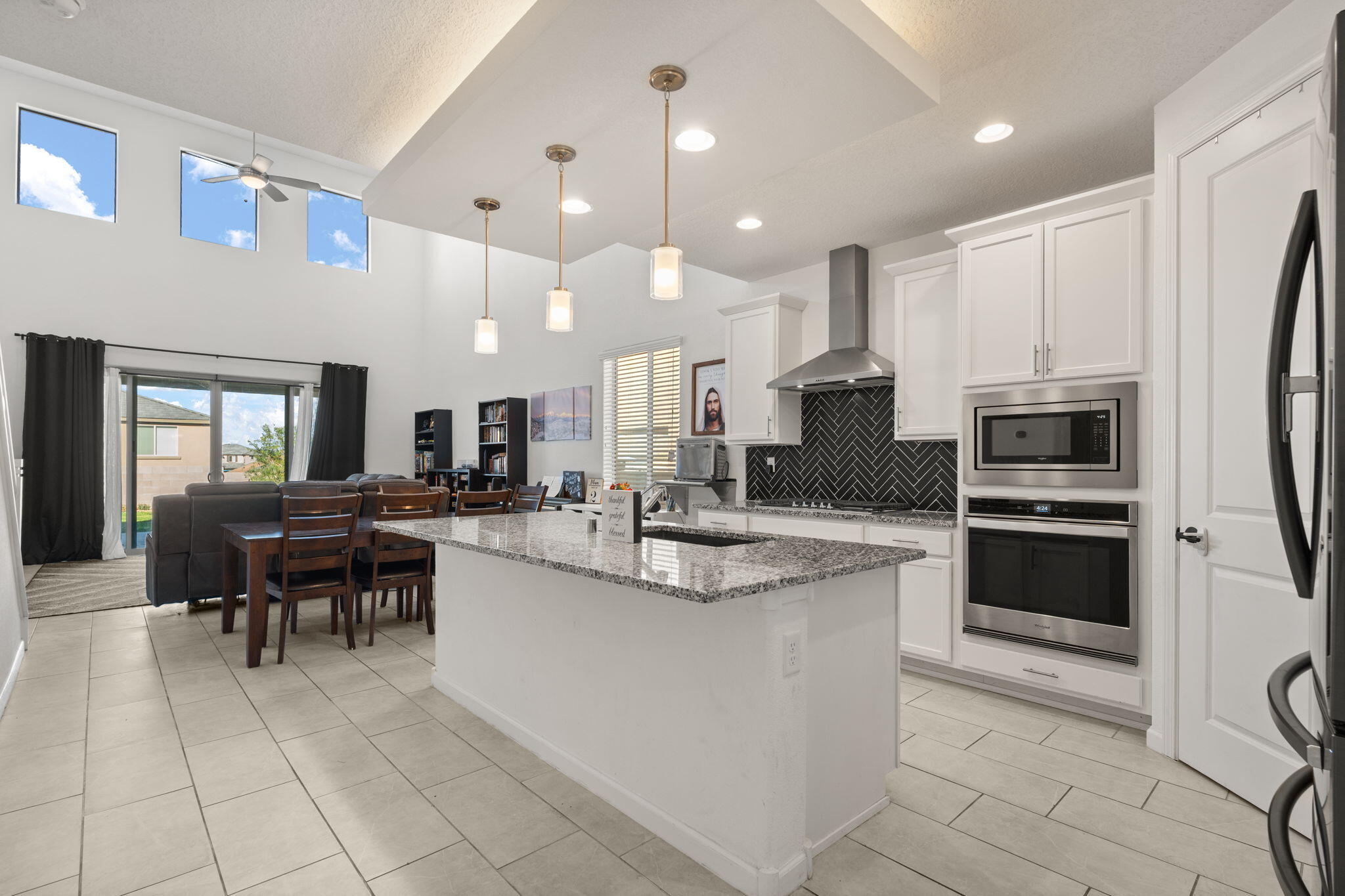 12109 ECHO VALLEY Lane NW