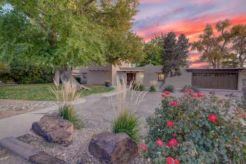 1016 Acequia Trail NW Los Ranchos NM 87107