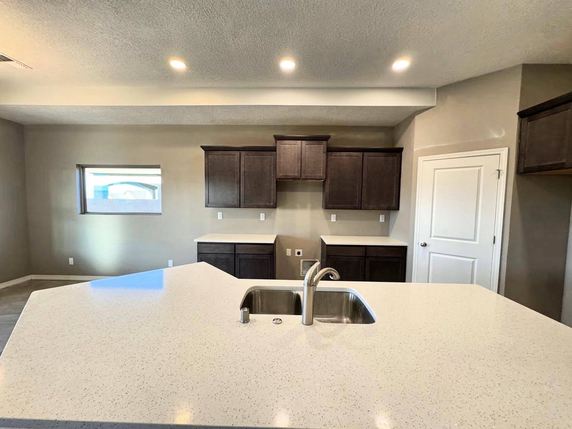 4816 Manzano Peak Street, Los Lunas, New Mexico image 4