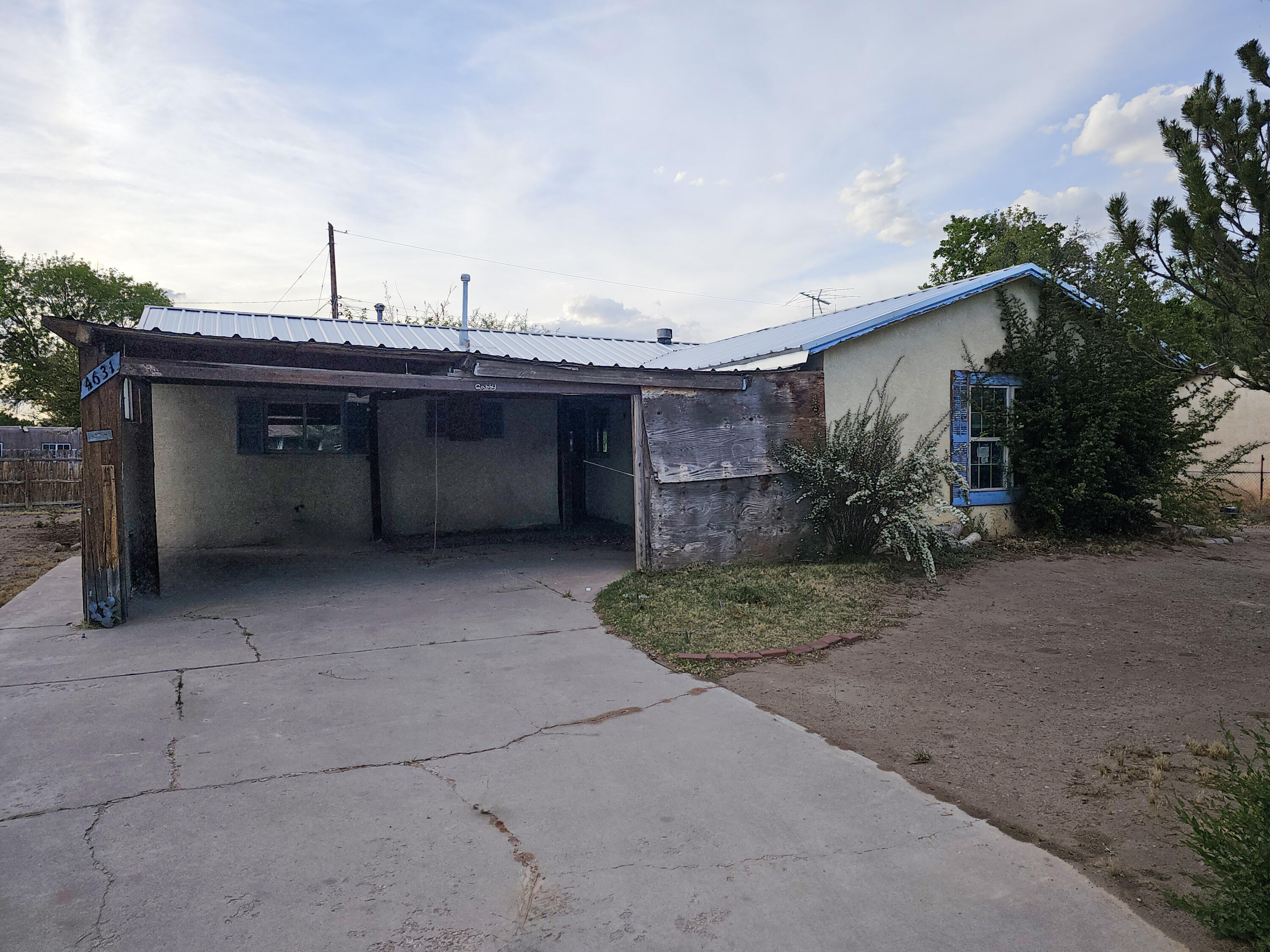 4631 Sun Valley Drive SW