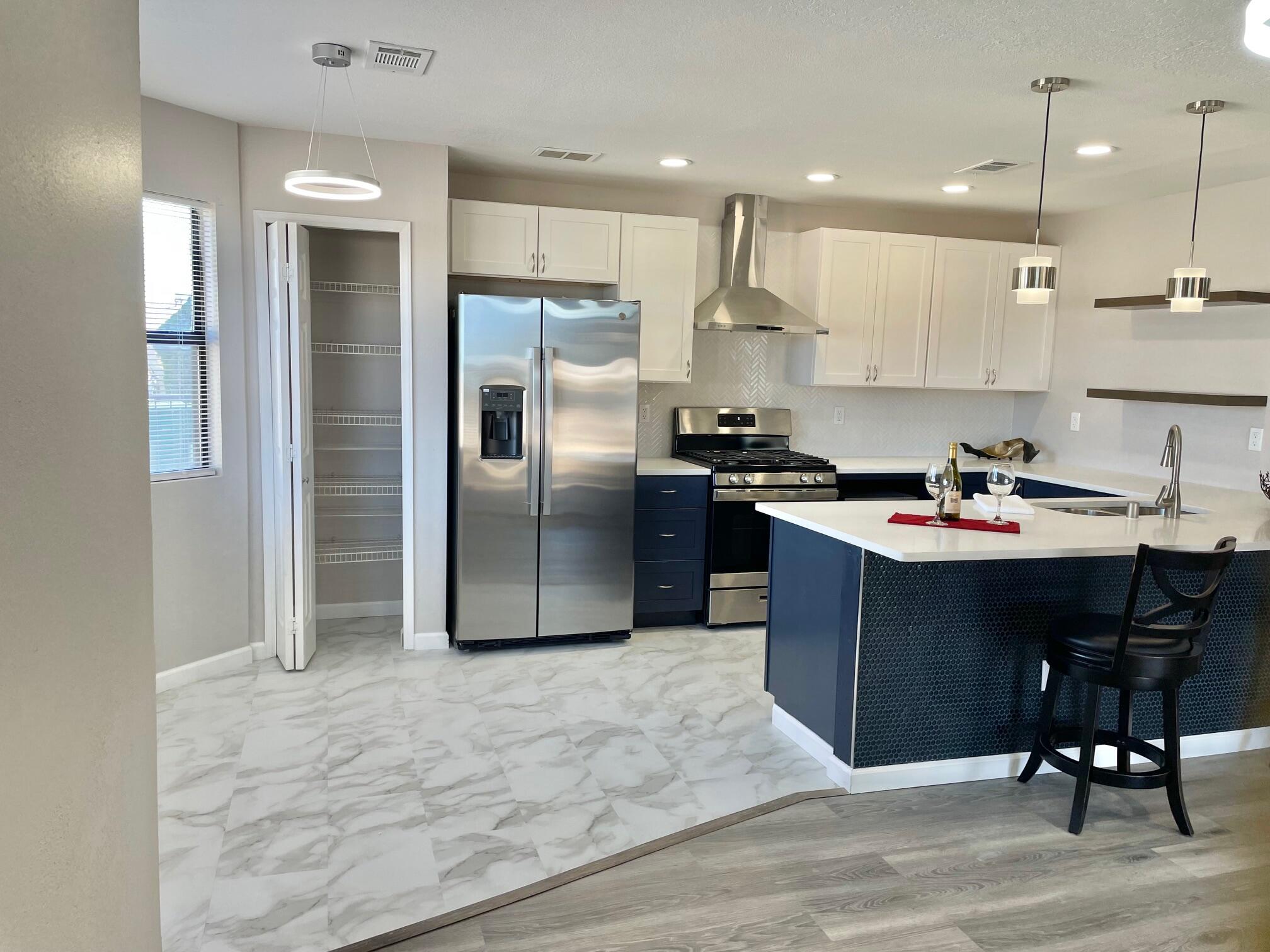 6217 APACHE PLUME Road NE