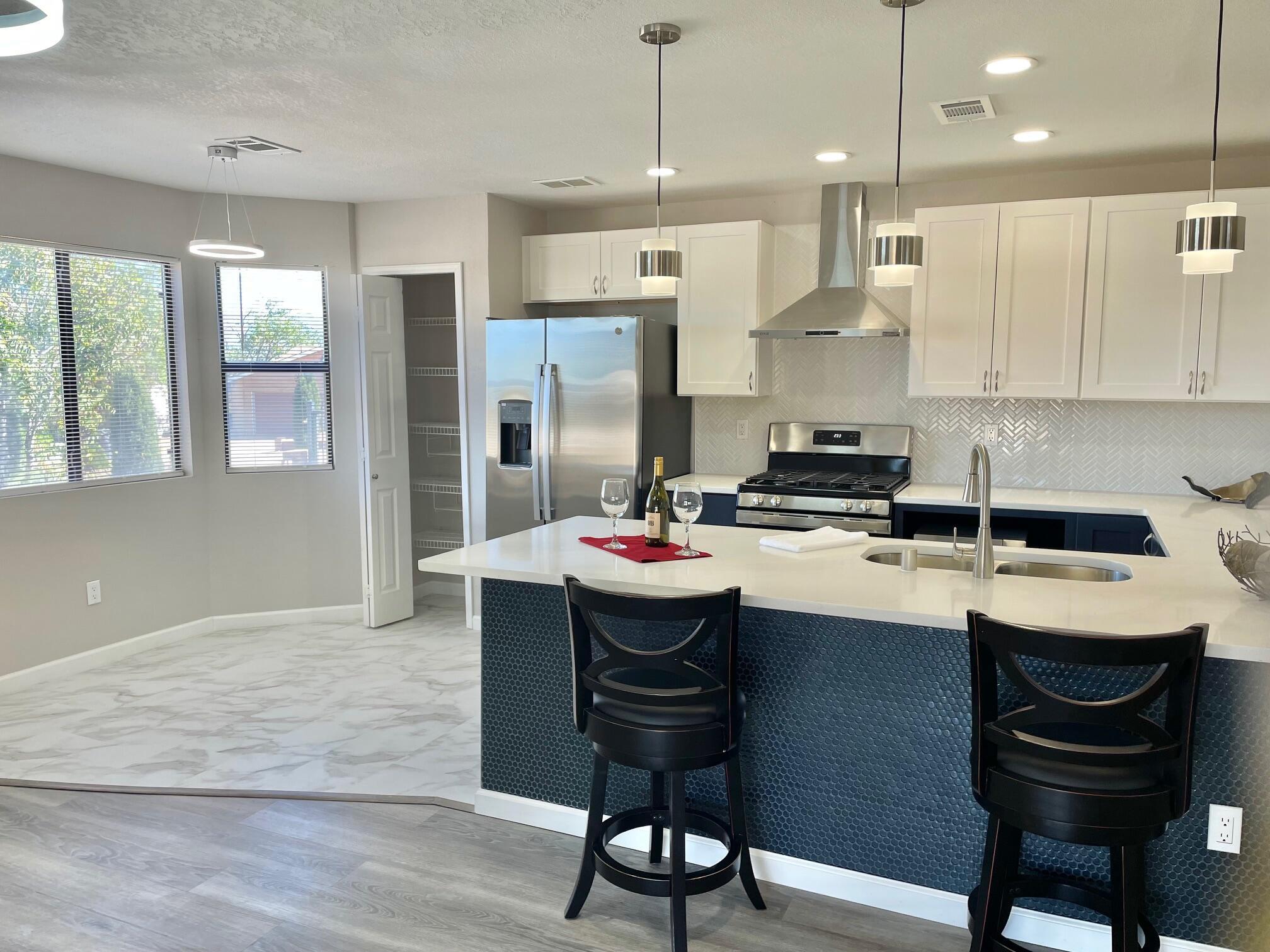 6217 APACHE PLUME Road NE