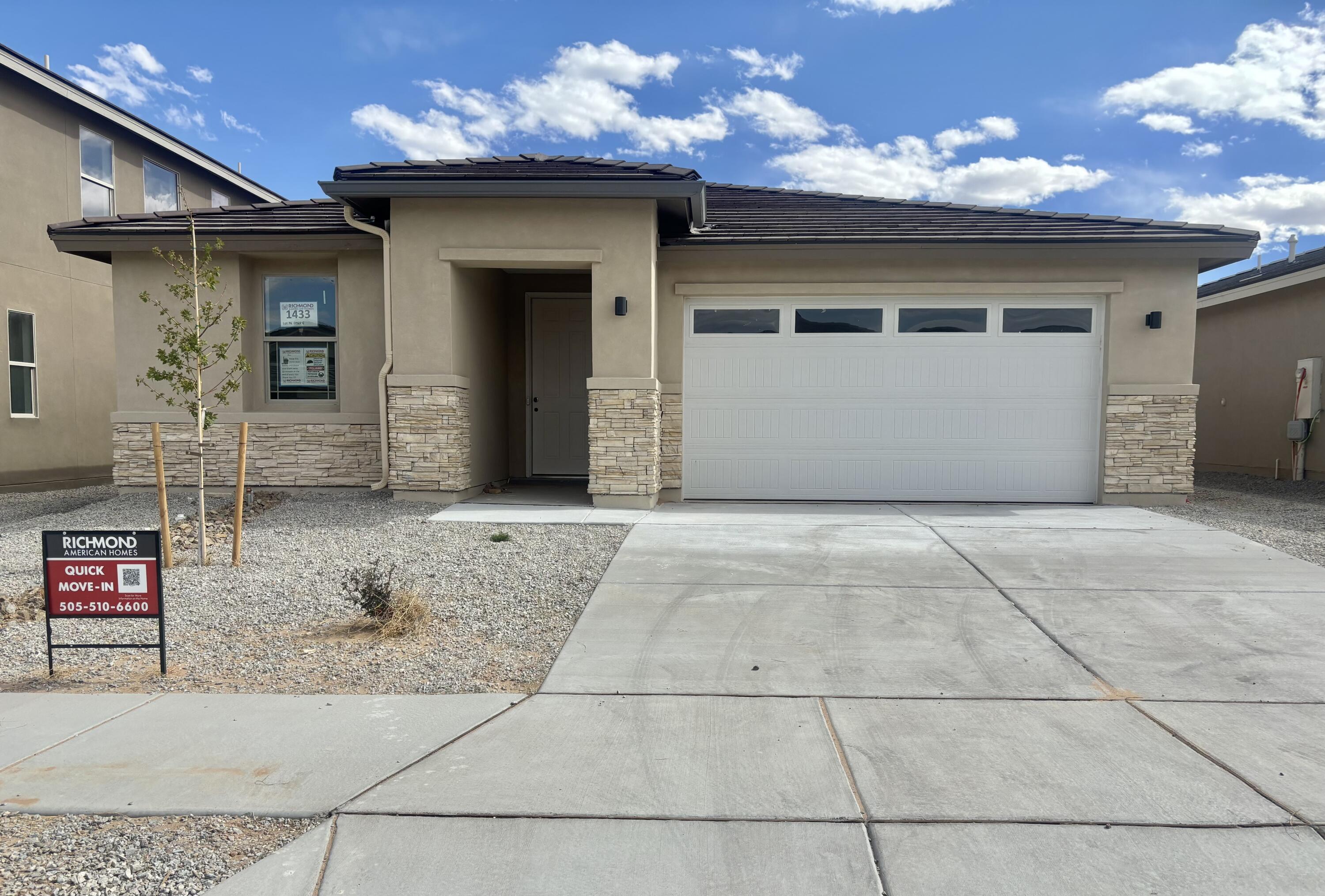 1433 N Valle De Colores Street, Los Lunas, New Mexico image 1
