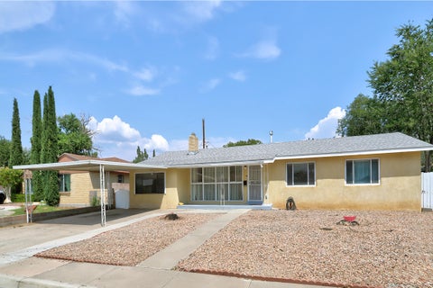 Photo of 2812 Cardenas Drive NE, Albuquerque, NM 87110 (MLS # 1109010)