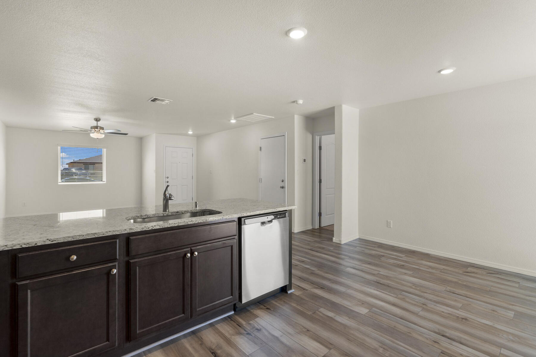 2501 Calle Del Los Claveles, Belen, New Mexico image 4