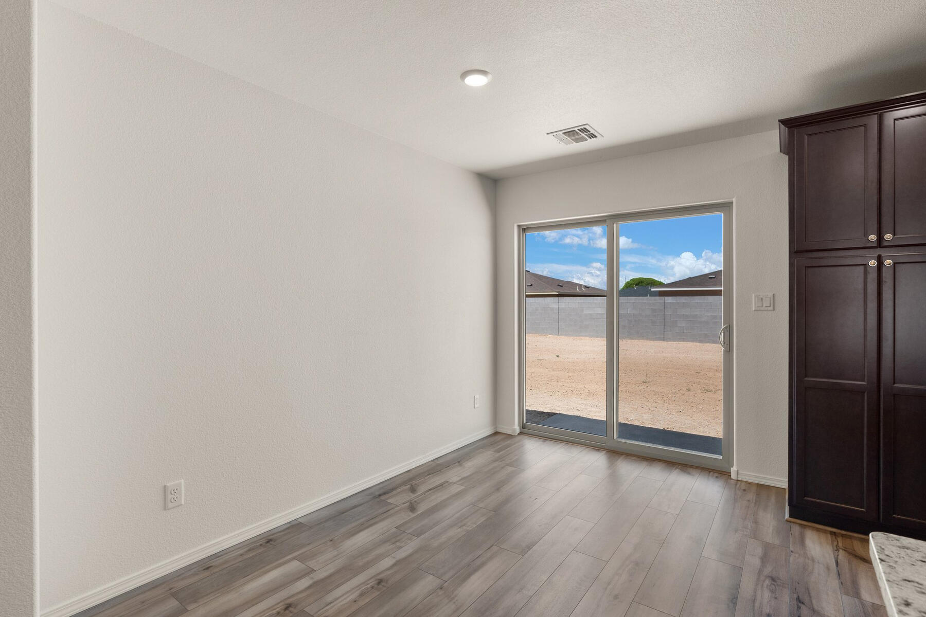 2501 Calle Del Los Claveles, Belen, New Mexico image 5