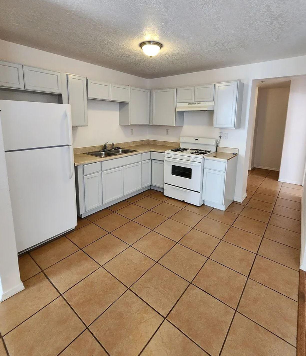 13305 Fruit Avenue NE