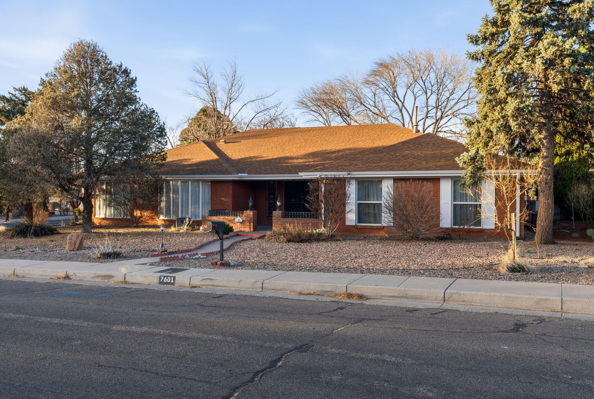 7601 Vista Del Arroyo Avenue NE