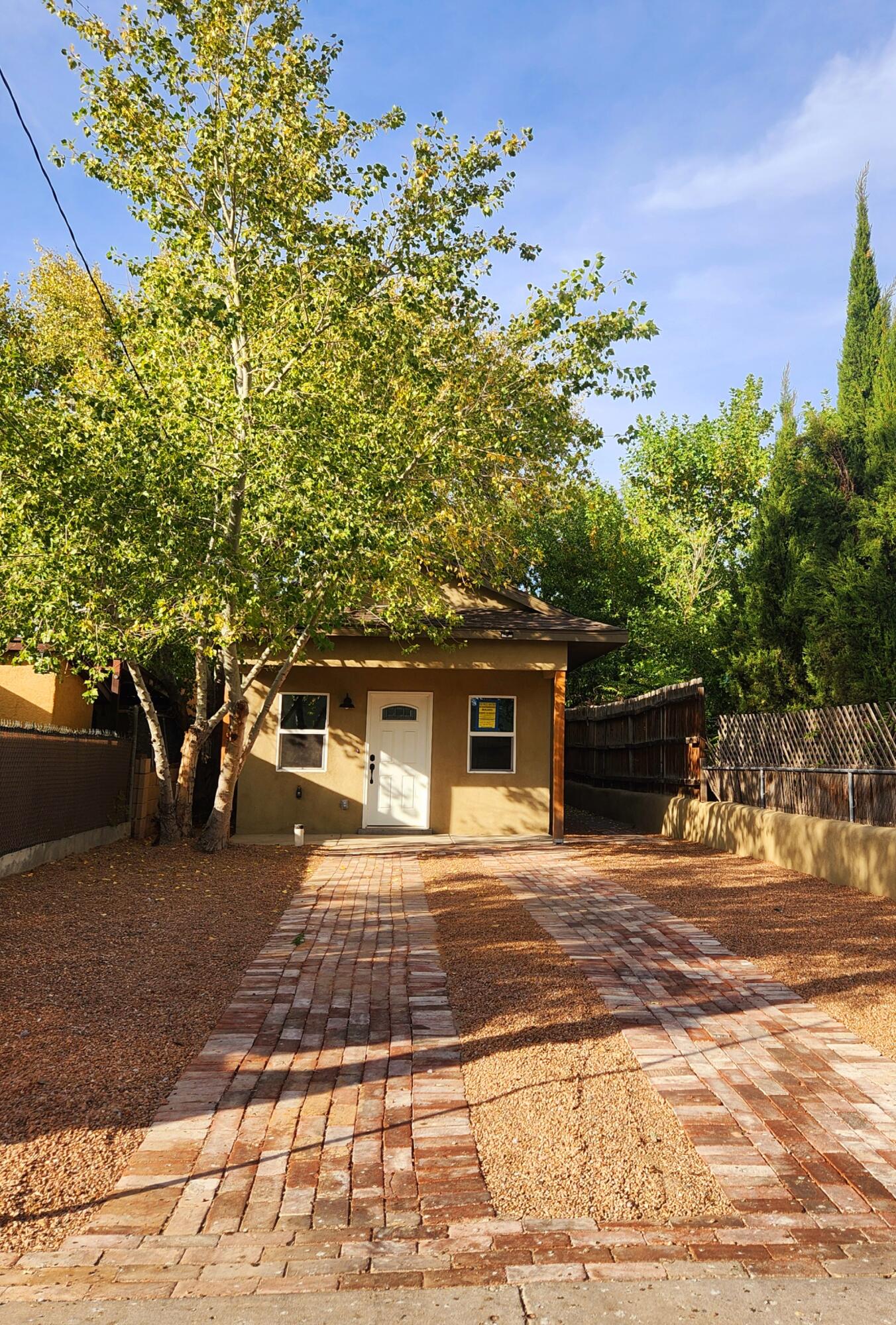 713 Lewis Avenue, Albuquerque, New Mexico image 1