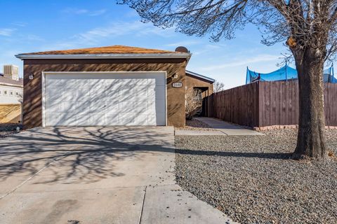 Photo of 2108 Sierra Lane NE, Rio Rancho, NM 87144 (MLS # 1099388)