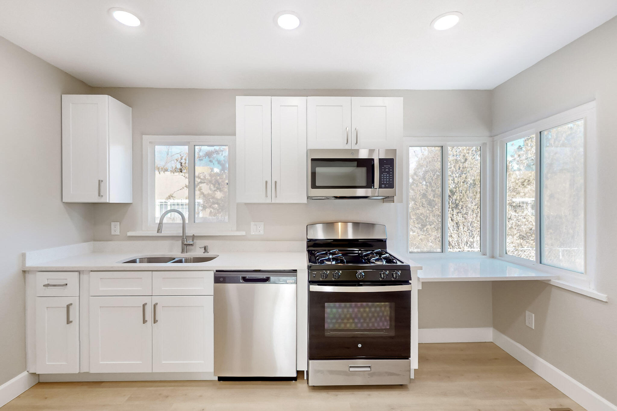 901 Princeton Drive, Albuquerque, New Mexico image 13