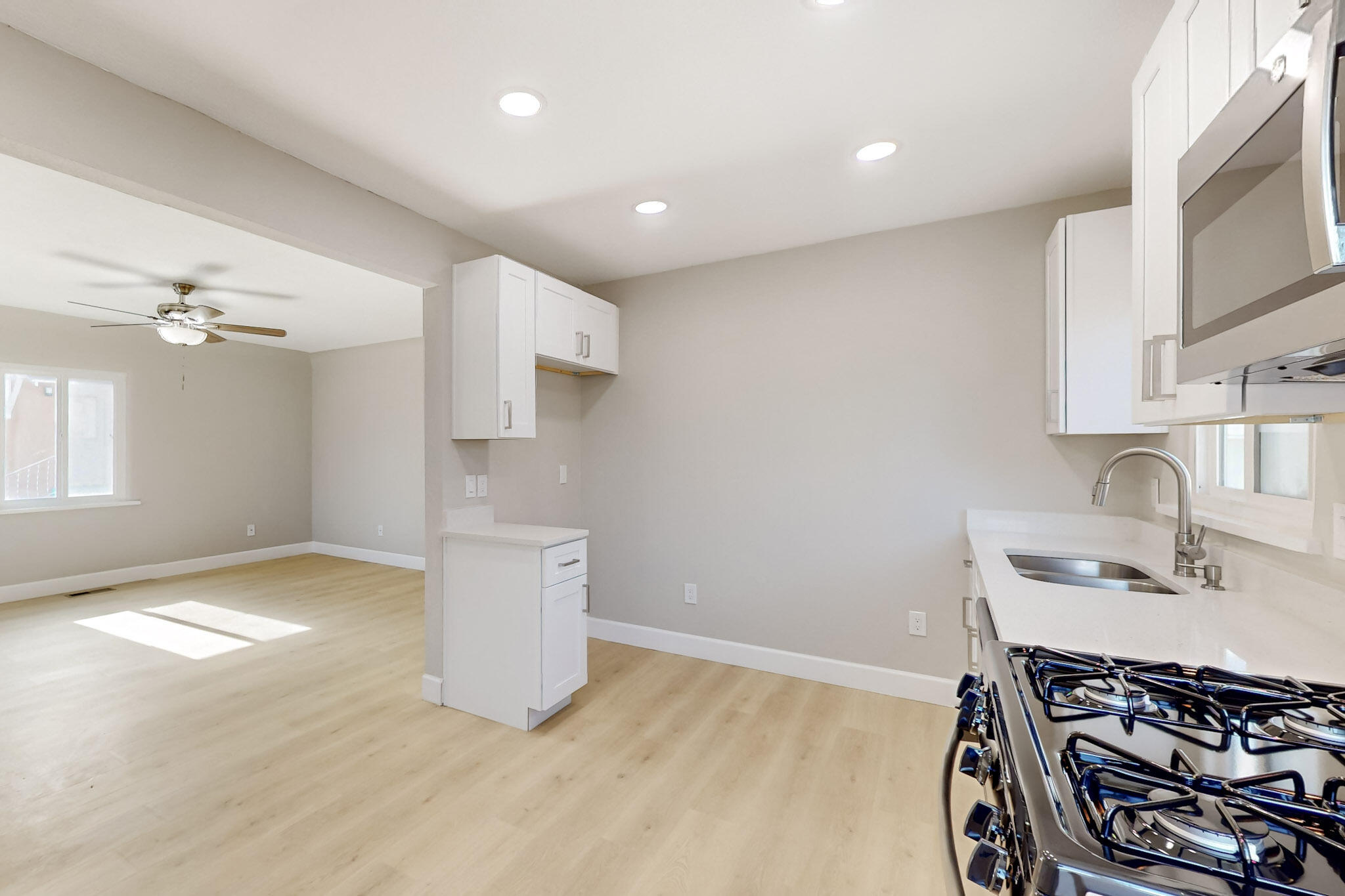 901 Princeton Drive, Albuquerque, New Mexico image 16