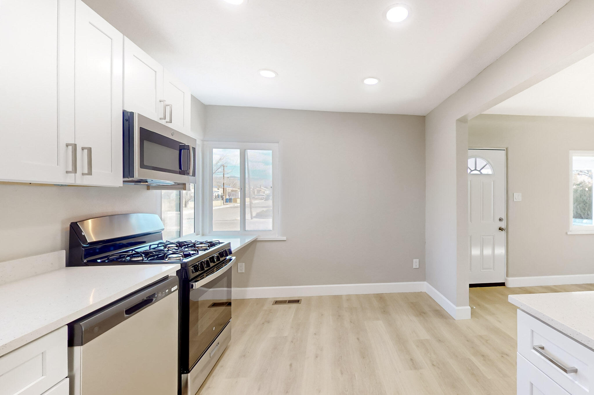 901 Princeton Drive, Albuquerque, New Mexico image 15
