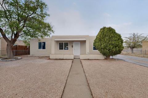 2429 Palomas Drive NE Albuquerque NM 87110