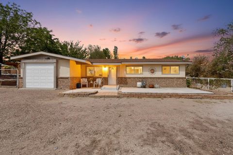 Photo of 1228 Cielo Vista Del Norte, Corrales, NM 87048 (MLS # 1102544)