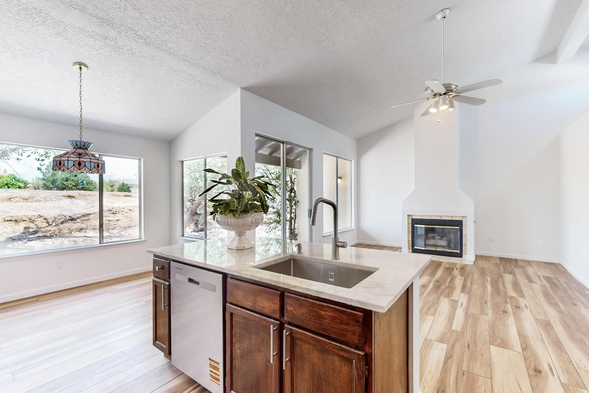 604 Eastlake Drive, Rio Rancho, New Mexico image 13