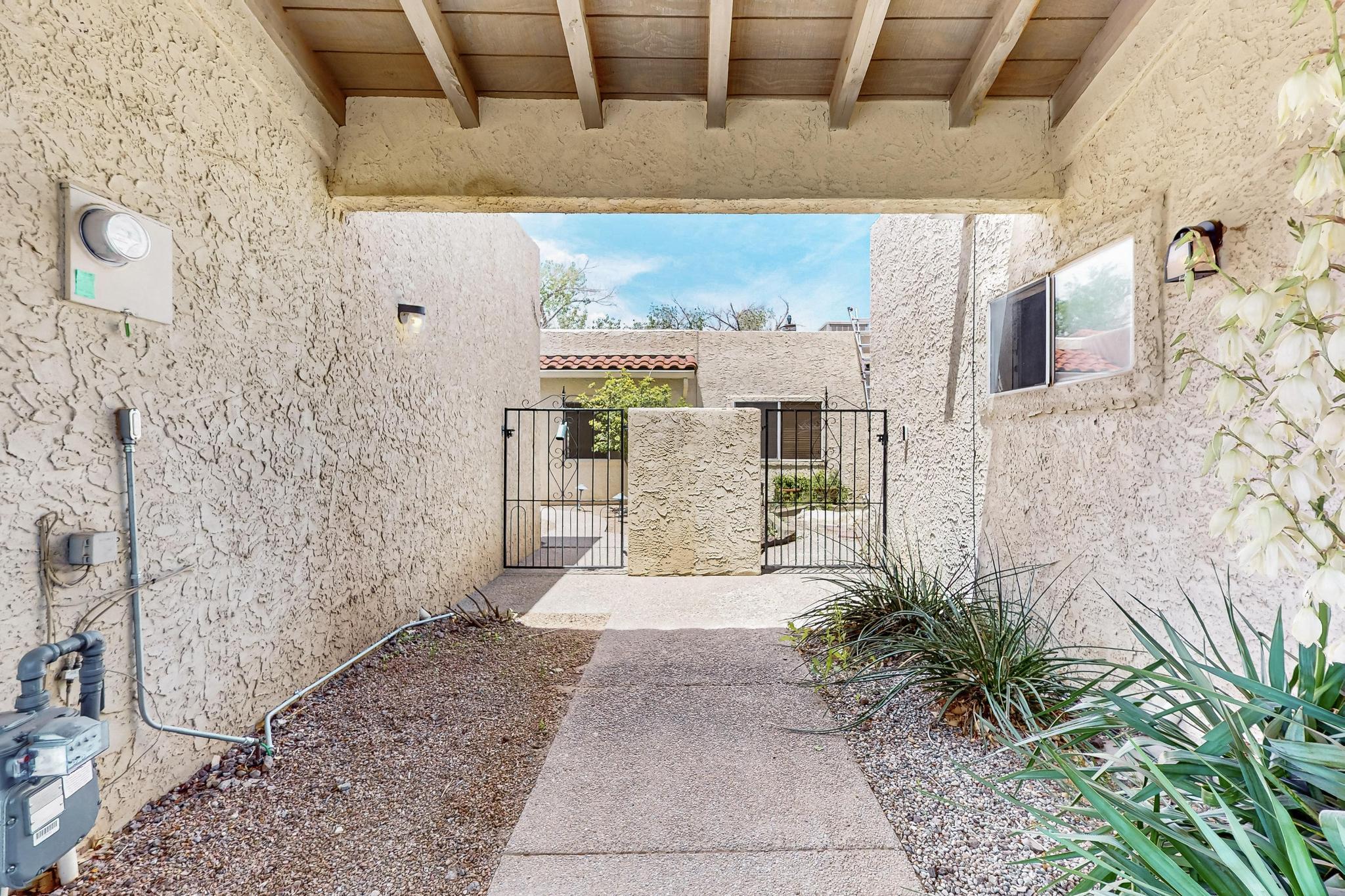 604 Eastlake Drive, Rio Rancho, New Mexico image 4