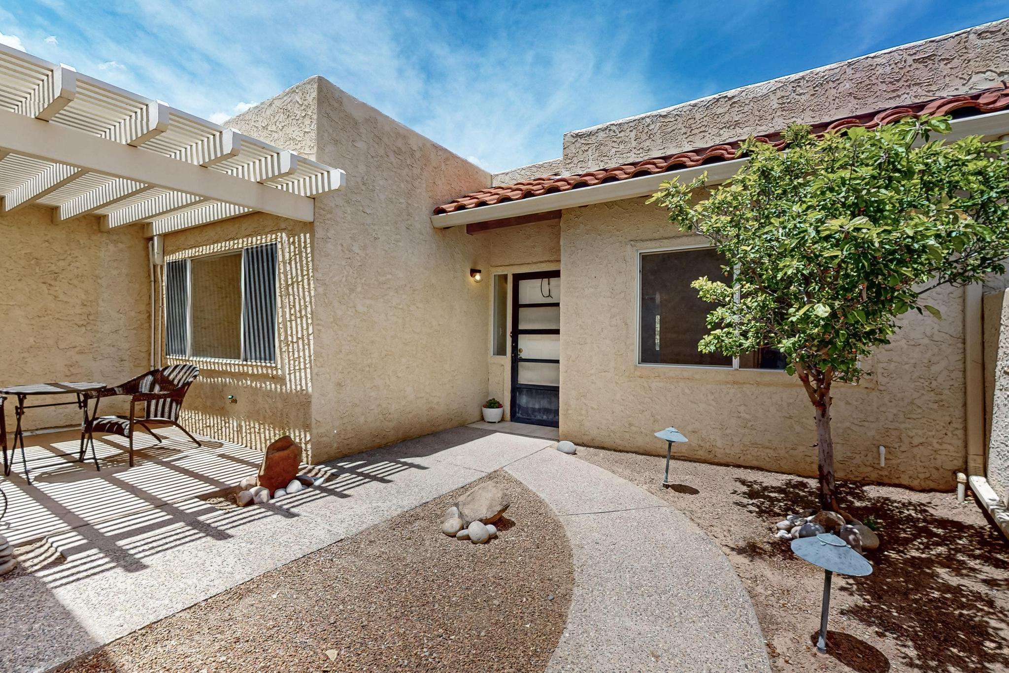 604 Eastlake Drive, Rio Rancho, New Mexico image 1