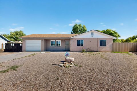 Photo of 1030 ASPEN Court SE, Los Lunas, NM 87031 (MLS # 1092423)
