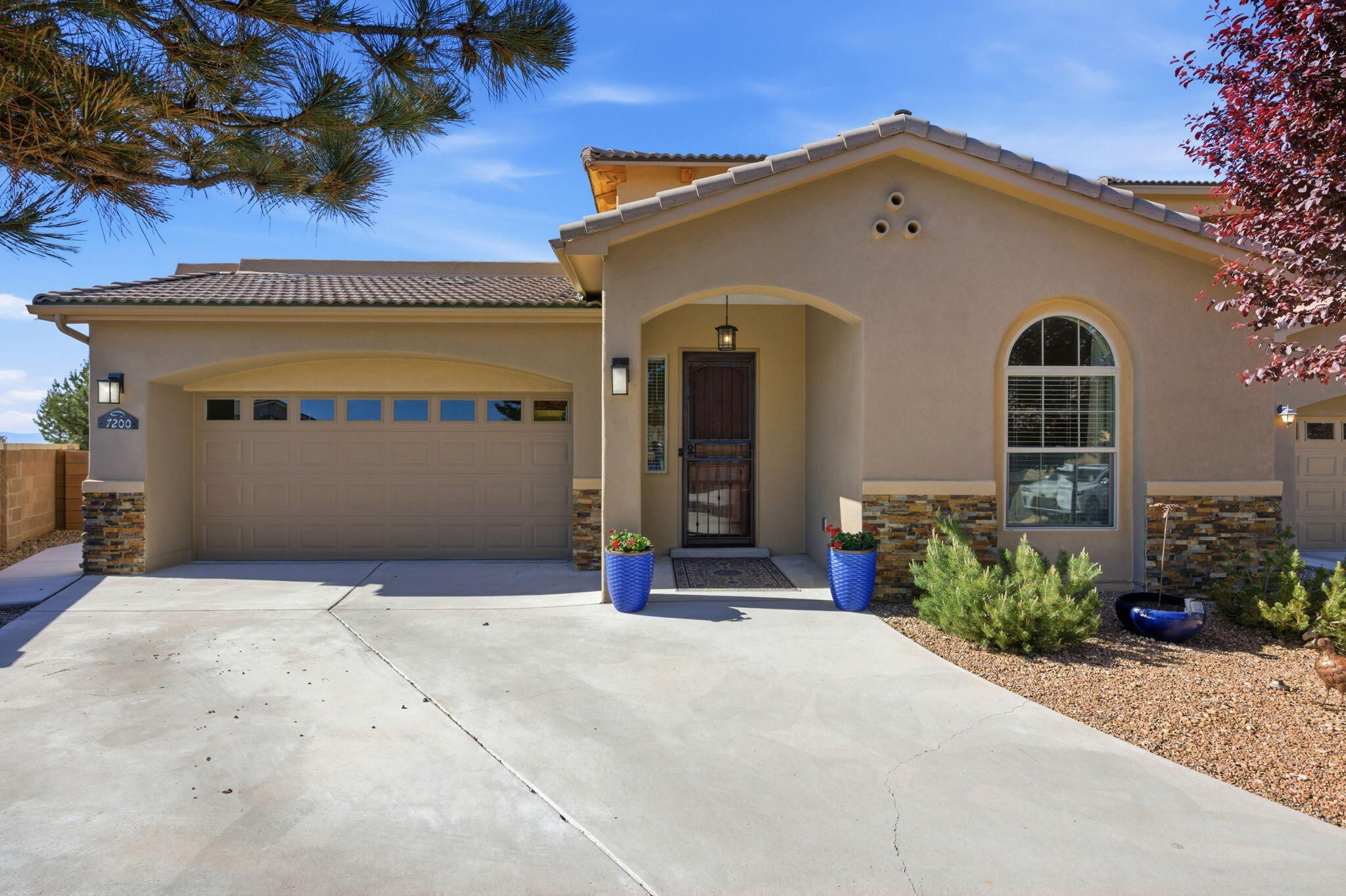 7200 Valle Jardin Lane NW