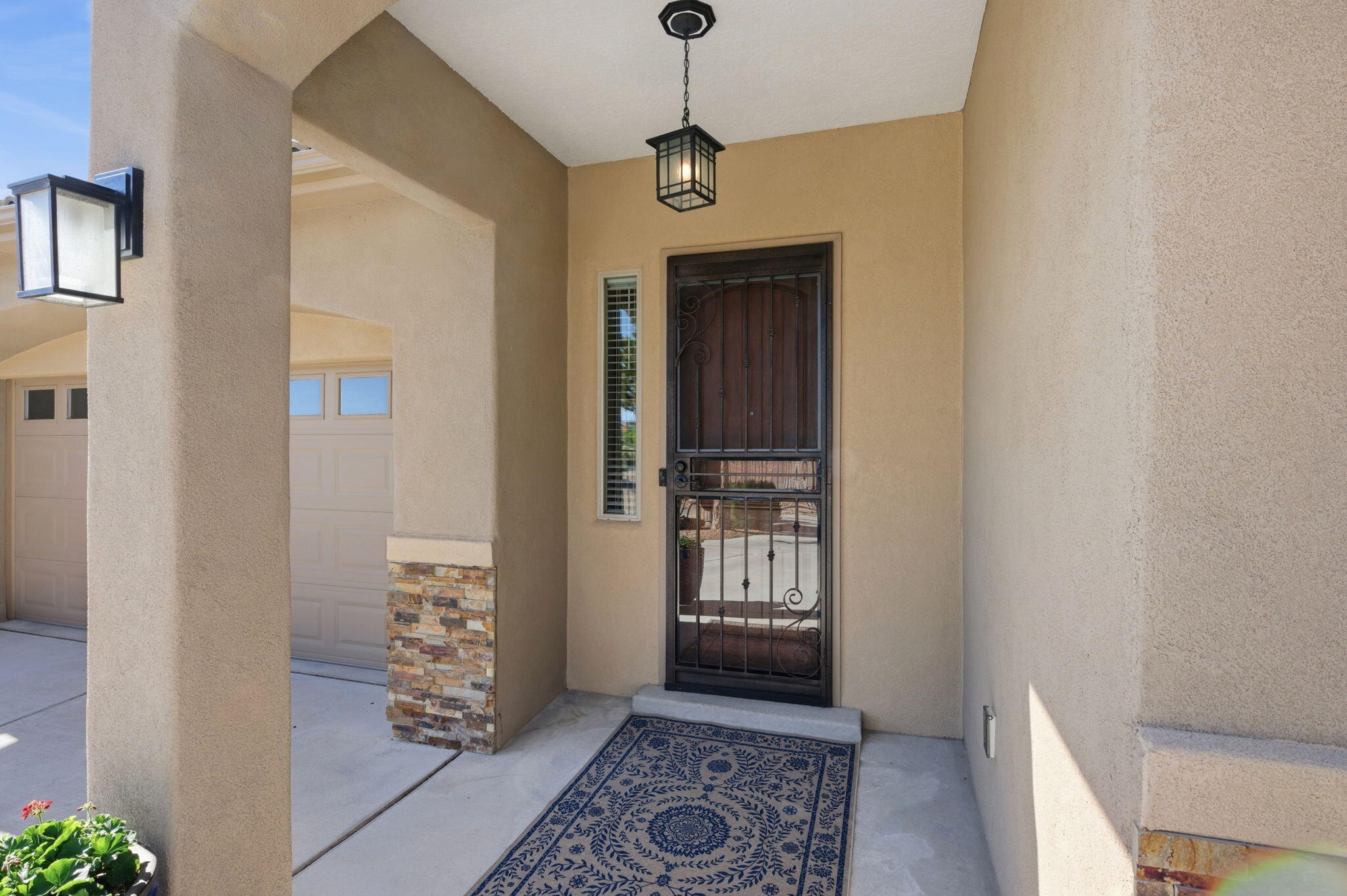 7200 Valle Jardin Lane NW