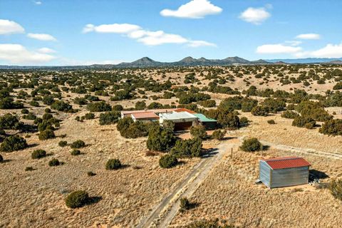 Photo of 176 Haozous Road, Santa Fe, NM 87508 (MLS # 1097841)