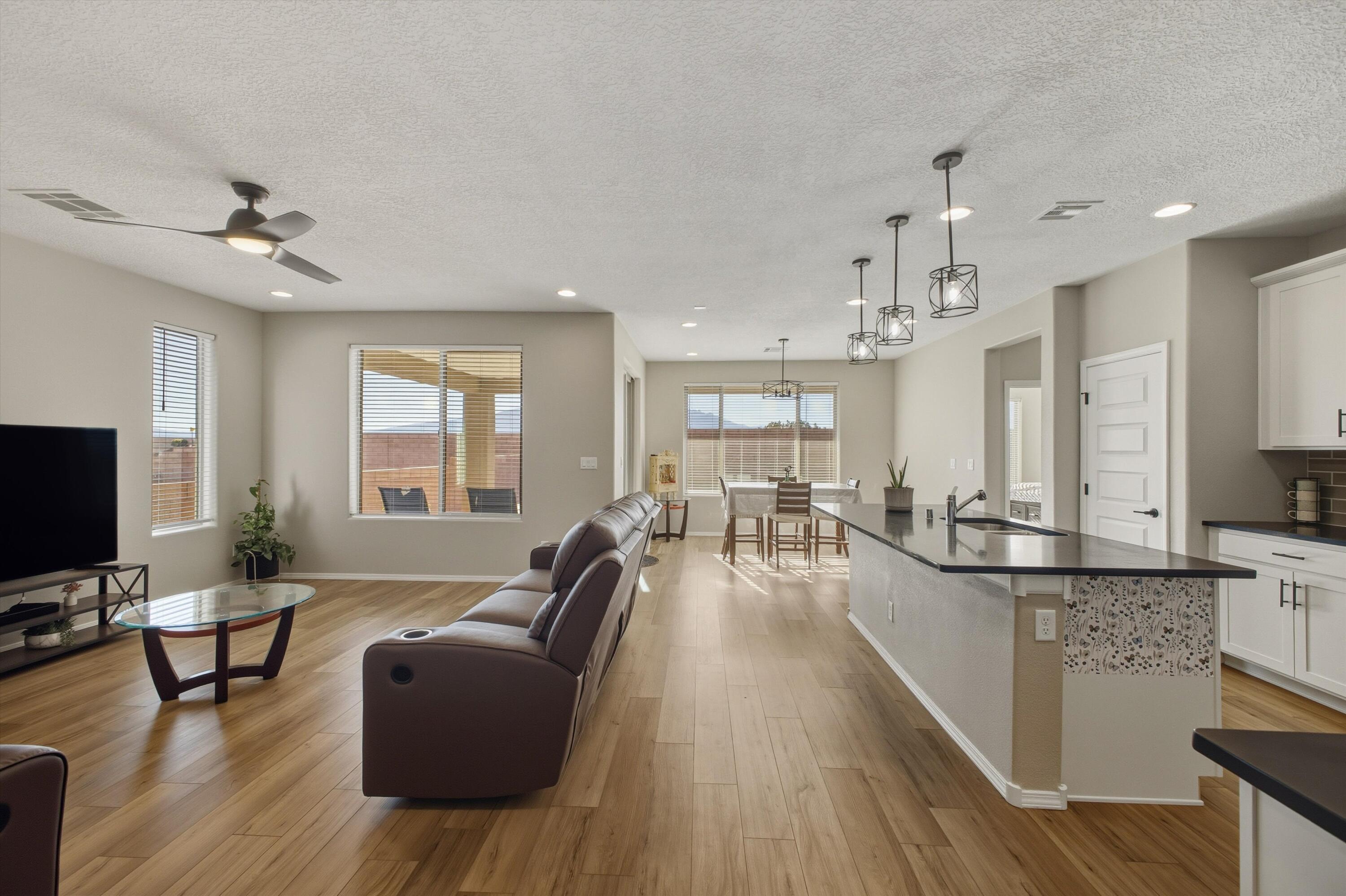 6774 Sydney Drive NE