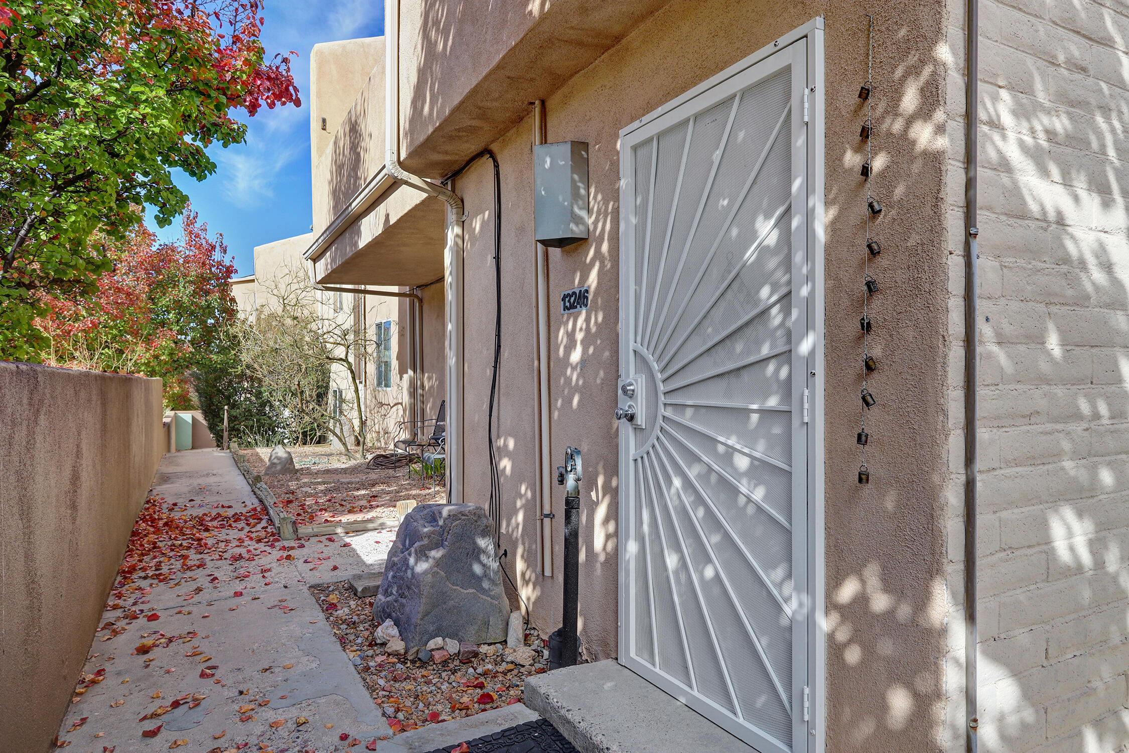 13246 Candelaria Road NE