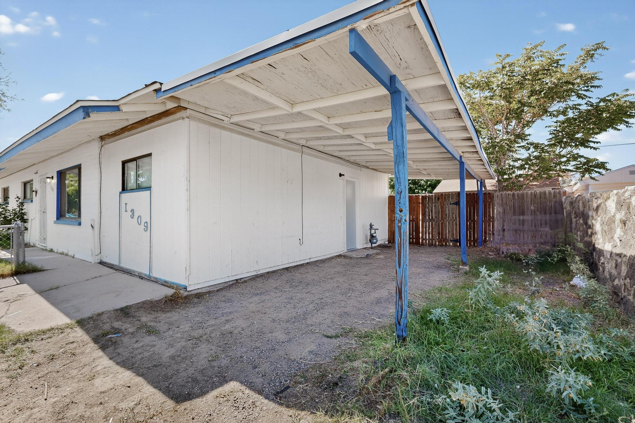 1309 Canyon Trail SW