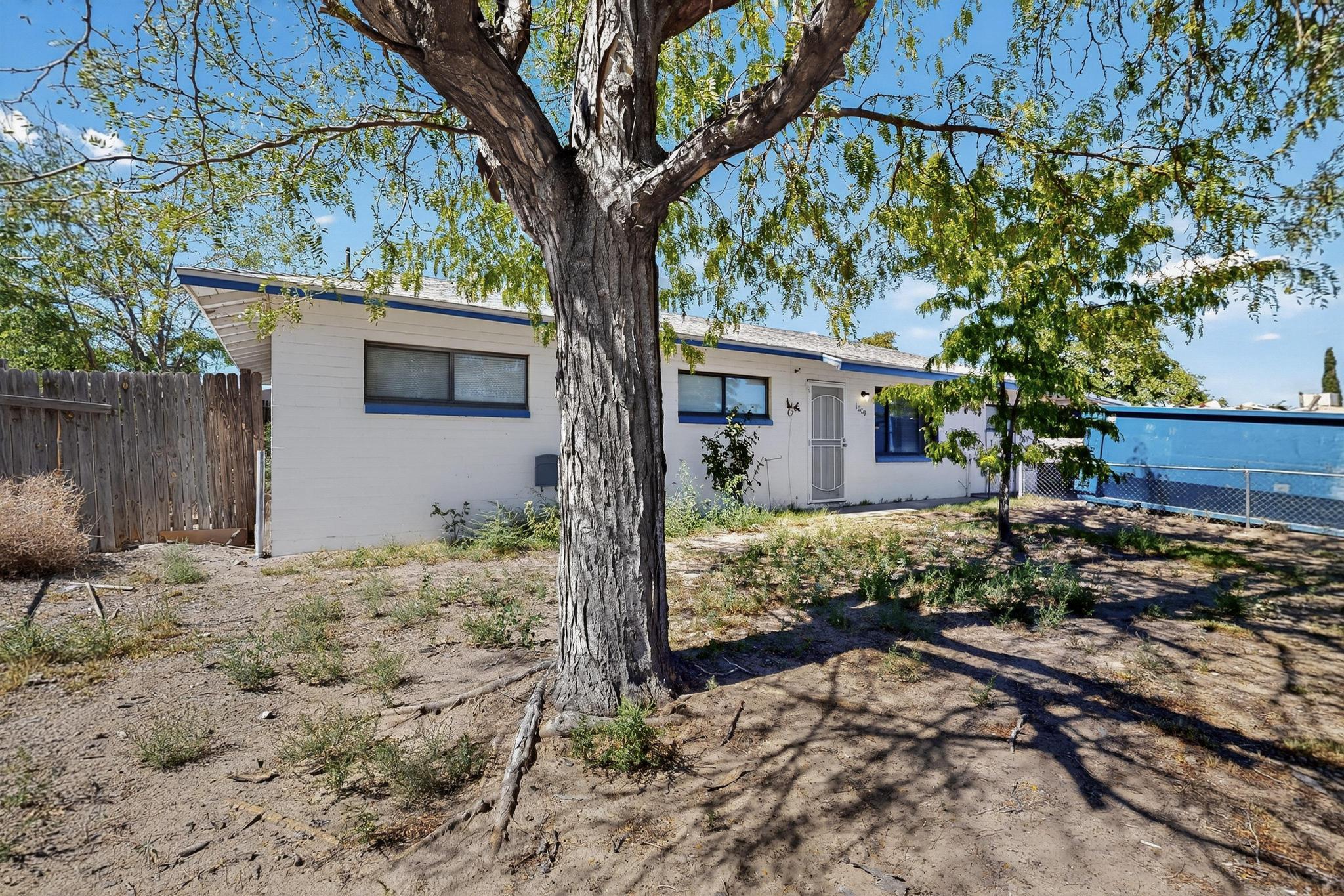 1309 Canyon Trail SW