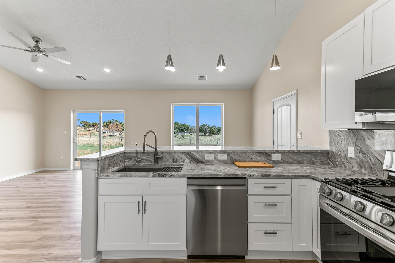 6 Romano Ray Court, Edgewood, New Mexico image 9